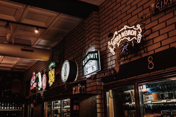 Thomas Liquors by null