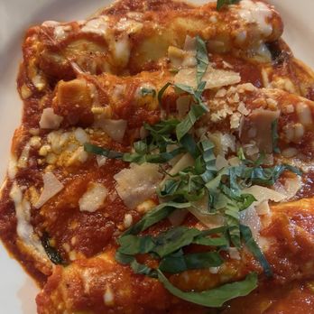 Fratelli's Trattoria - Manicotti - Pizza Near Me - Monona, Wisconsin Fratelli's Trattoria - Manicotti - Pizza Near Me - Monona, Wisconsin