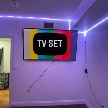TV SET - Screen size: 70'' Mount: Tilt - TV Mounting Near Me