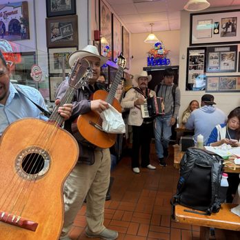La Taqueria - Mexican Near Me - San Francisco, California