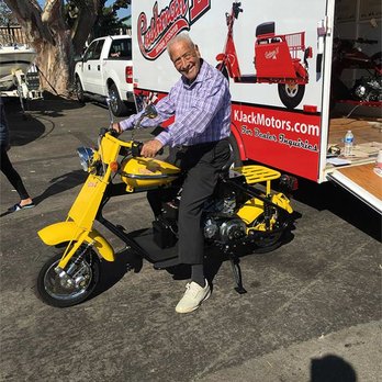 Lê Duyên CUSHMAN MOTOR SCOOTER II - Updated August 2025 - 14 Photos