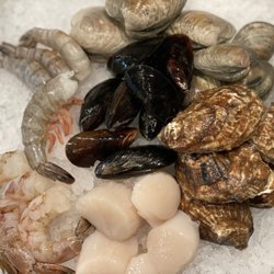 Peterson’s Seafood Market - We have a Wide Variety of Shellfish to Choose From