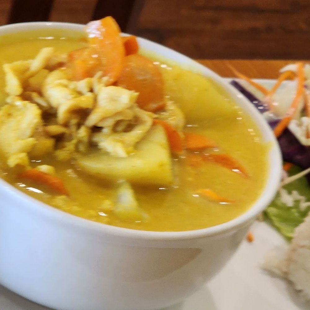 Pikul Thai Bistro - Yellow Curry - Thai Near Me - Fairfield, California Pikul Thai Bistro - Yellow Curry - Thai Near Me - Fairfield, California
