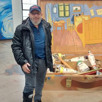 Immersive Van Gogh Exhibit - Lobby selfie - Art Museums Near Me - Cleveland, Ohio Immersive Van Gogh Exhibit - Lobby selfie - Art Museums Near Me - Cleveland, Ohio