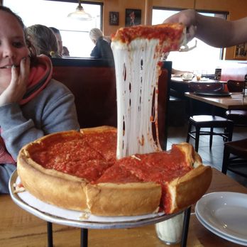 Giordano's - Pizza Near Me - Rosemont, Illinois
