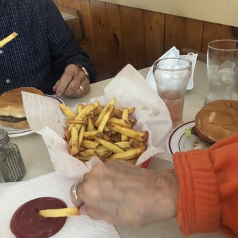 Pat's Bar - Best fries in Marquette! - Bars Near Me - Marquette, Michigan