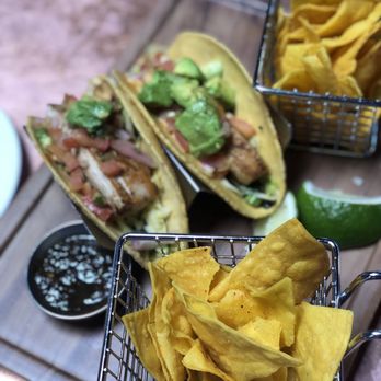 Finney's Crafthouse - Orange - Mahi Mahi tacos - New American Near Me - Orange, California