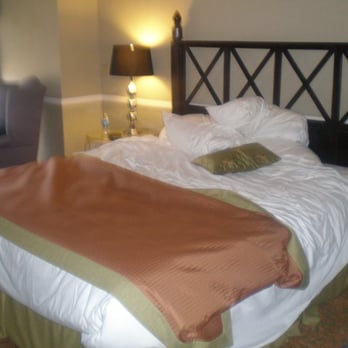 The Morgan - King Standard Room - Hotels Near Me - San Simeon, California The Morgan - King Standard Room - Hotels Near Me - San Simeon, California