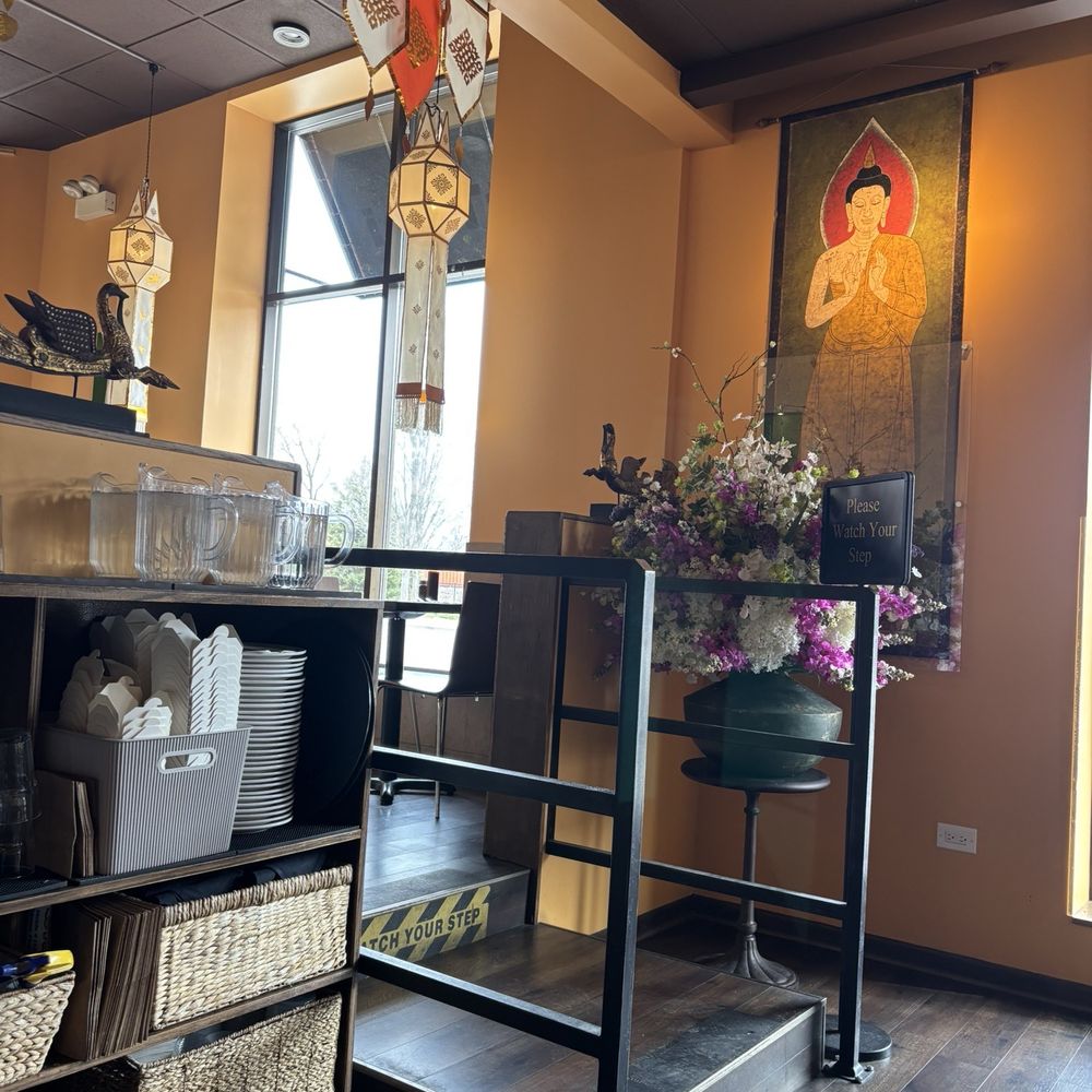 altThai - Lunch with the crew - Thai Near Me - Arlington Heights, Illinois altThai - Lunch with the crew - Thai Near Me - Arlington Heights, Illinois