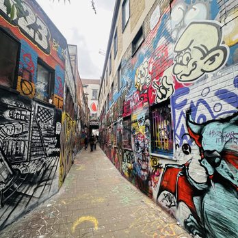 Graffitistraatje - Local Flavor Near Me - Gent, VOV