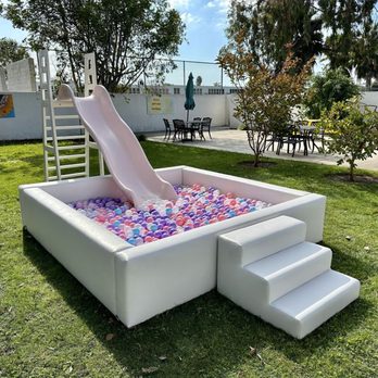 Cal Jump - Bounce House Rentals Near Me - Canoga Park, California Cal Jump - Bounce House Rentals Near Me - Canoga Park, California