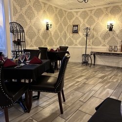 Club 300 - Main Dining area