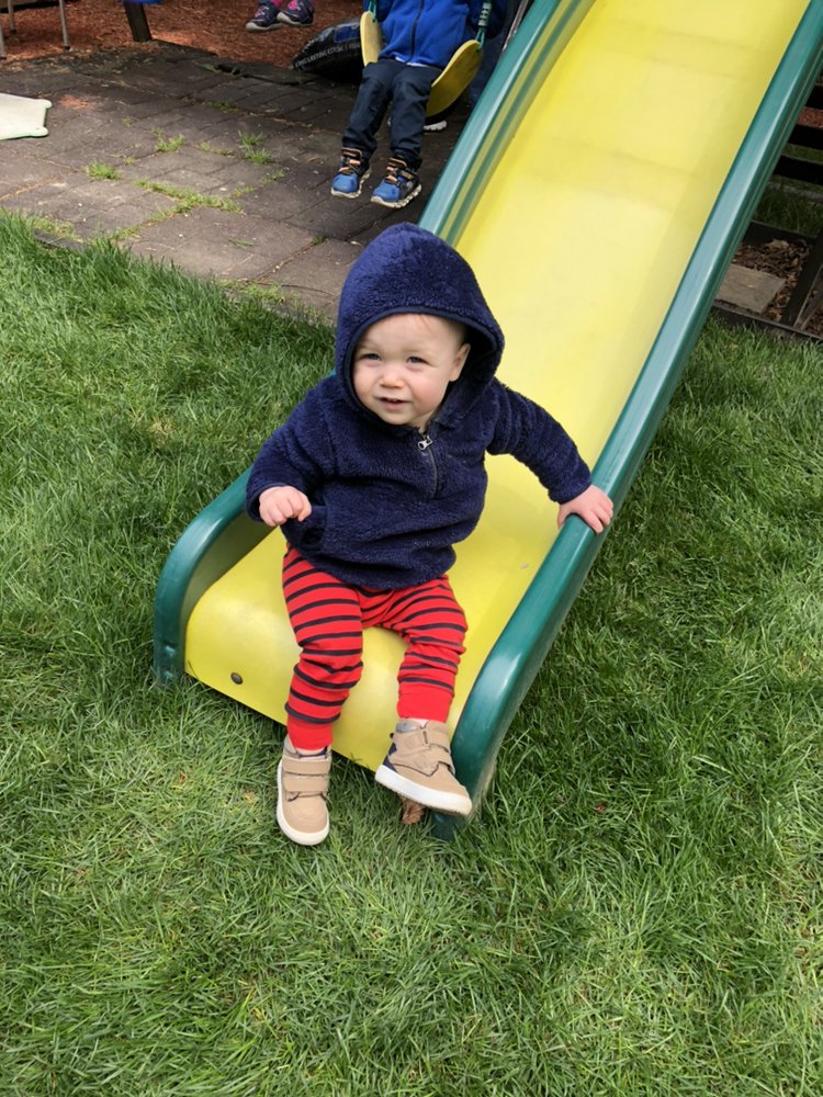 El Amanecer DE Los Pitufos Day Care - childcare center in Falls Church, VA