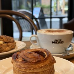 Caffe Nero - Raspberry Croissant Muffin