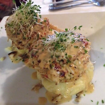 Fisherman's Corner - Crabcakes over fried green tomatoes atop Yukon gold mashed potatoes. - Cajun/Creole Near Me - Pensacola, Florida