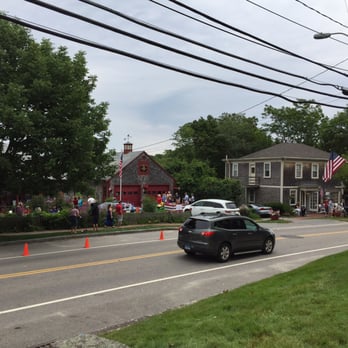 Pain D'Avignon - Fourth of July parade in Brewster cape cod . - French Near Me - Hyannis, Massachusetts Pain D'Avignon - Fourth of July parade in Brewster cape cod . - French Near Me - Hyannis, Massachusetts