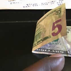 Walgreens - Fake $5 dollar bill