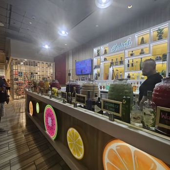 Flamingo Las Vegas - A Caesars Rewards Destination - Drink bar inside flamingo - Hotels Near Me - Las Vegas, Nevada Flamingo Las Vegas - A Caesars Rewards Destination - Drink bar inside flamingo - Hotels Near Me - Las Vegas, Nevada