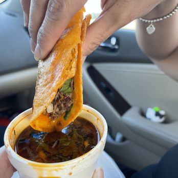 La Tunita 512 - Food Trucks Near Me - Austin, Texas