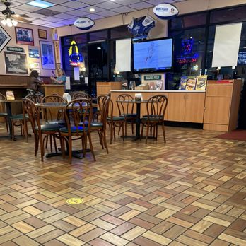 Mustard's Chicago Style Eatery - Inside - Hot Dogs Near Me - Los Alamitos, California Mustard's Chicago Style Eatery - Inside - Hot Dogs Near Me - Los Alamitos, California