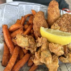 Bay basket (rock fish, oysters) + sweet potato fries