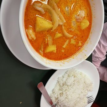 Vietnamese Asian Restaurant - Pineapple Curry with Shrimp - Vietnamese Near Me - Omaha, Nebraska Vietnamese Asian Restaurant - Pineapple Curry with Shrimp - Vietnamese Near Me - Omaha, Nebraska