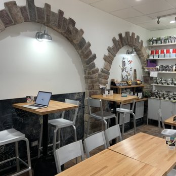 Bistro 6050 - Seating - Empanadas Near Me - Chicago, Illinois