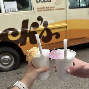 Mack's Handcrafted Soda + Pops - Pina colada smoothies - Food Trucks Near Me - Haleiwa, Hawaii