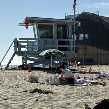Malibu Lagoon State Beach - Lifeguard station - Beaches Near Me - Malibu, California