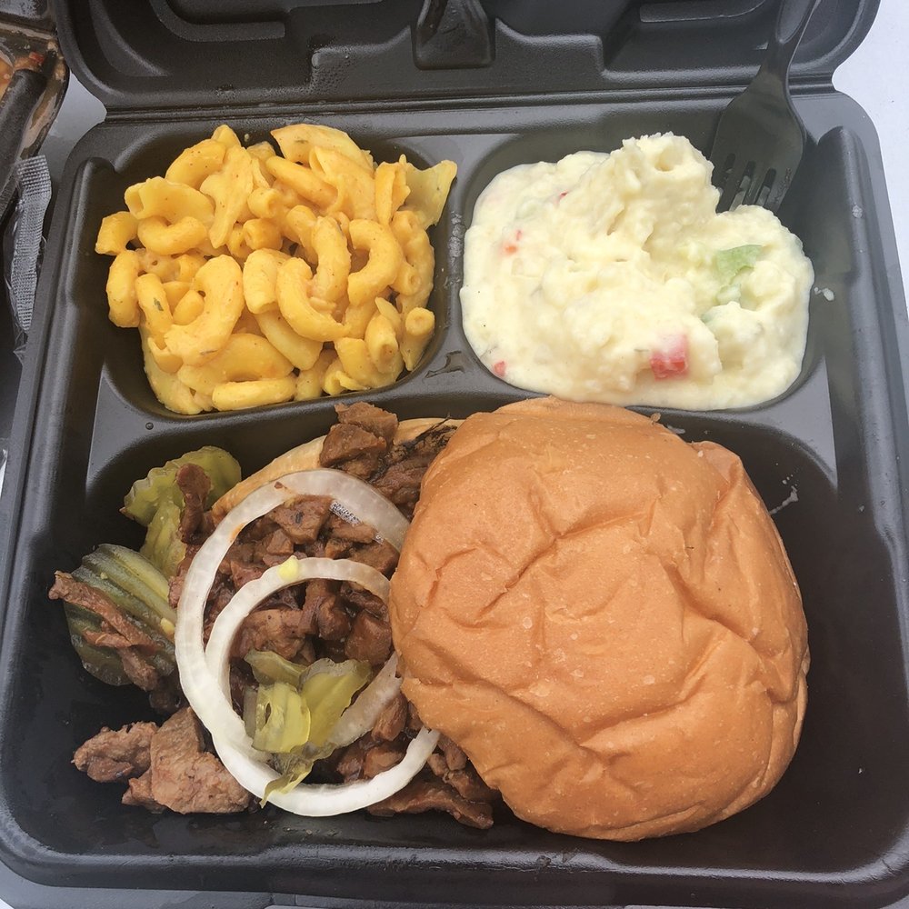 Houston Sauce Pit - This food was amazing!!! Their "beef" chopped sandwich was to die for. Also, highly recommend their elote . - Vegan Near Me - Houston, Texas