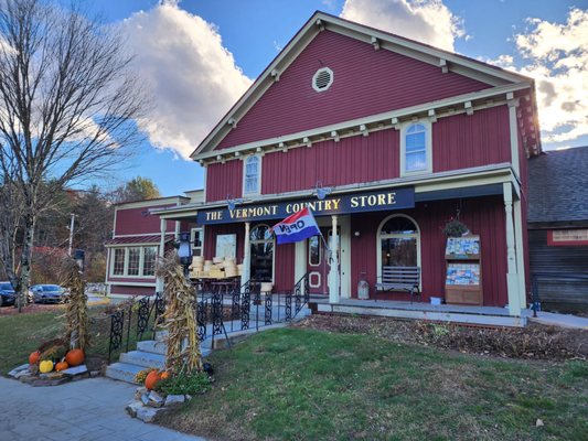 THE VERMONT COUNTRY STORE - Updated July 2026 - 186 Photos & 123 ...