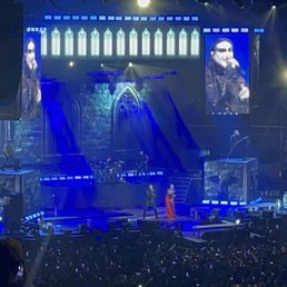 Motionless in White performance with Skylar Grey Motionless in White performance with Skylar Grey