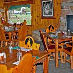 Pahaska Tepee Resort