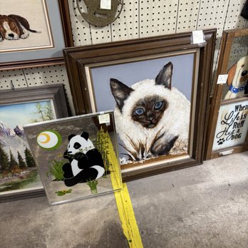 Columbus Antique Mall - Antiques Near Me - Columbus, Wisconsin Columbus Antique Mall - Antiques Near Me - Columbus, Wisconsin