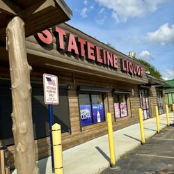Stateline Liquor - Exterior