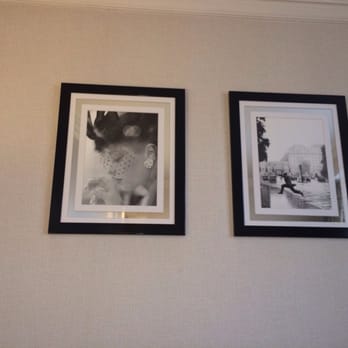 The Cavendish - Nice artwork on the walls - Hotels Near Me - London, XGL