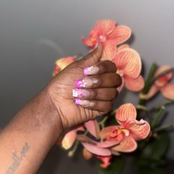 CT NAILS - Manicure
