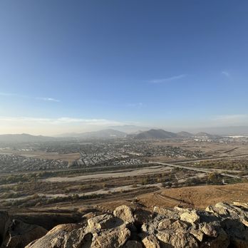 Mount Rubidoux Trail - Hiking Near Me - Riverside, California