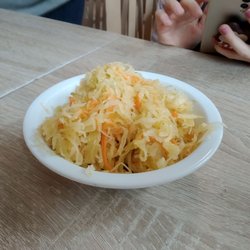 Bar Mleczny Małgośka - Surówka z kiszonej kapusty. Bar mleczny Małgośka, Toruń