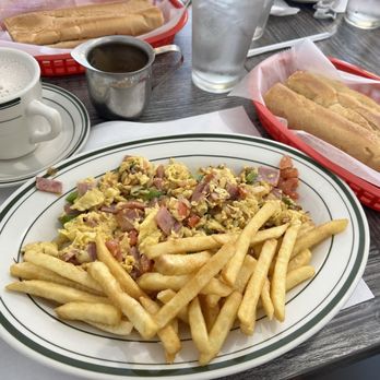 Rinconcito Cubano - Cuban breakfast - Salad Near Me - Miami, Florida Rinconcito Cubano - Cuban breakfast - Salad Near Me - Miami, Florida