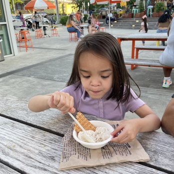 Jeni's Splendid Ice Creams - Ice Cream & Frozen Yogurt Near Me - Charlotte, North Carolina
