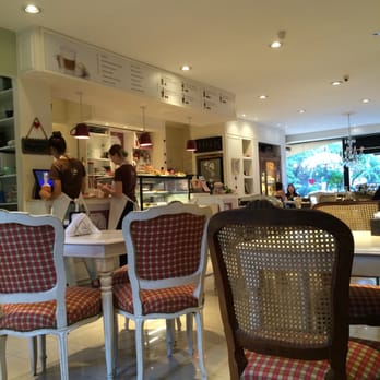 Süss Cupcake Café - Cafeteria Near Me - Martínez, C Süss Cupcake Café - Cafeteria Near Me - Martínez, C