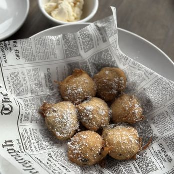 State 48 Lager House - Fried Oreos with a side of vanilla ice cream which is a must IG: @ammysalamii - Brewpubs Near Me - Scottsdale, Arizona