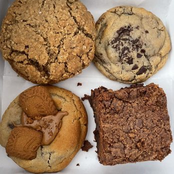 The Batchmaker - Oatmeal crème pie, chocolate puddle cookie, cookie butter cookie and peanut butter brownie - Bakeries Near Me - Charlotte, North Carolina