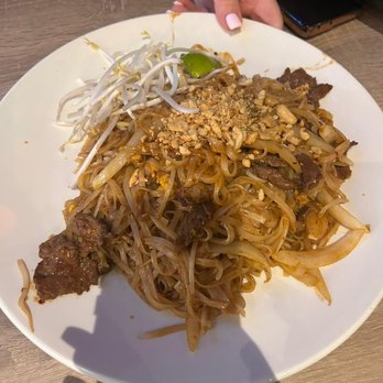 Saigon House Restaurant - Bramalea City Centre - Beef Pad Thai - Vietnamese Near Me - Brampton, Ontario Saigon House Restaurant - Bramalea City Centre - Beef Pad Thai - Vietnamese Near Me - Brampton, Ontario