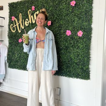 Aloha'n Paradise - Cute photo op area - Coffee & Tea Near Me - Hanapepe, Hawaii