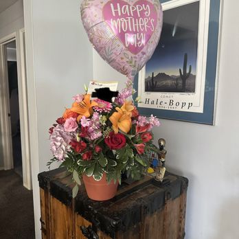 Ed Smith Flowers & Gifts - Florists Near Me - Dayton, Ohio