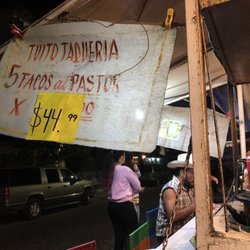 El Tuito - Sign of business