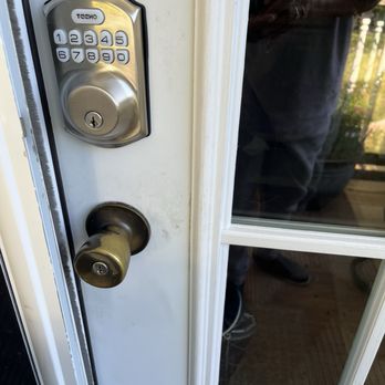 King Locksmith and Doors - The deadbolt that needed replacing - Keys & Locksmiths Near Me - Washington, DC, District of Columbia King Locksmith and Doors - The deadbolt that needed replacing - Keys & Locksmiths Near Me - Washington, DC, District of Columbia