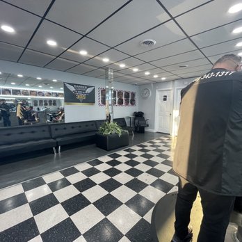 Cuban 305 Barber Shop - Inside - Barbers Near Me - Miami, Florida Cuban 305 Barber Shop - Inside - Barbers Near Me - Miami, Florida